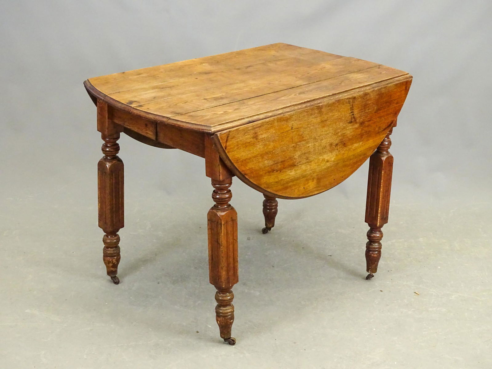 Victorian Dining Table (1 of 4)