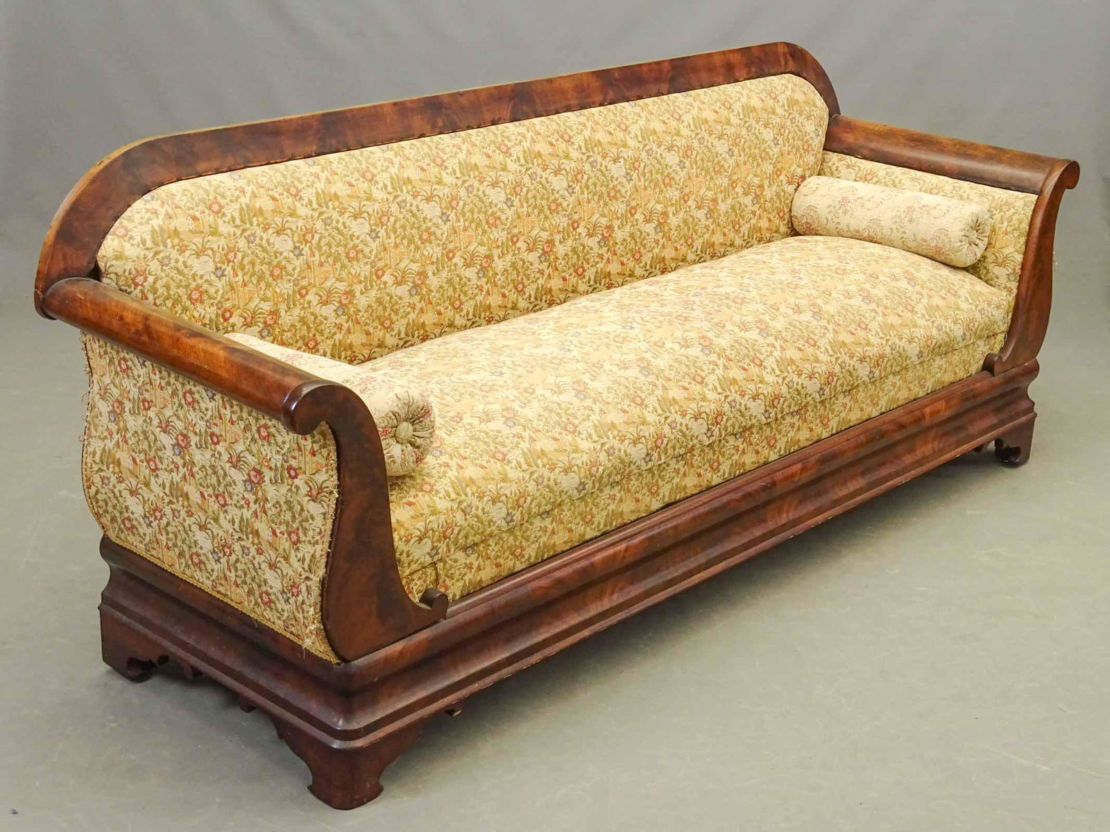 Empire Sofa (1 of 6)