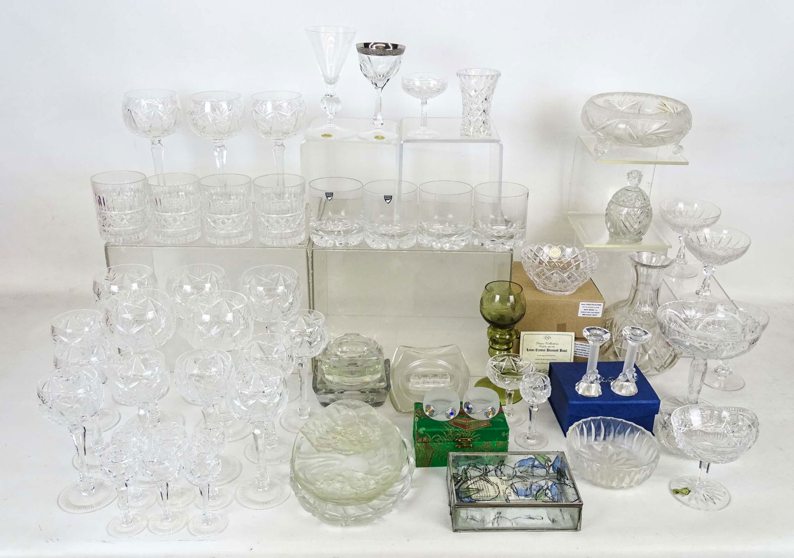 Glassware Lot (1 of 16)