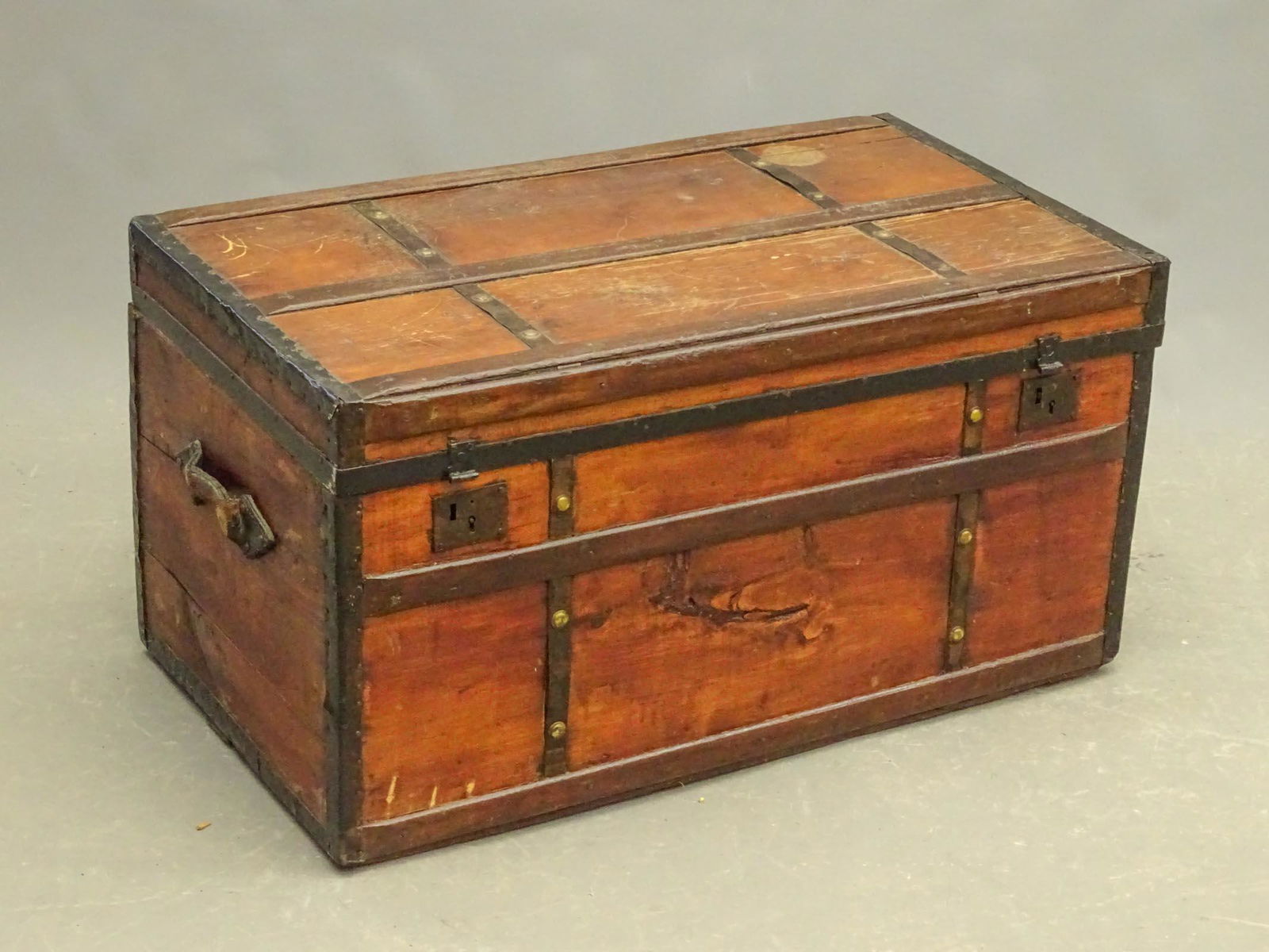 19th c. Trunk (1 of 5)