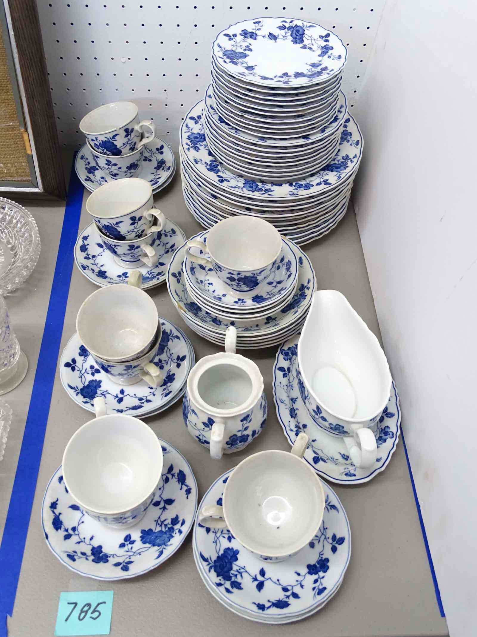 Porcelain Dishes (1 of 10)