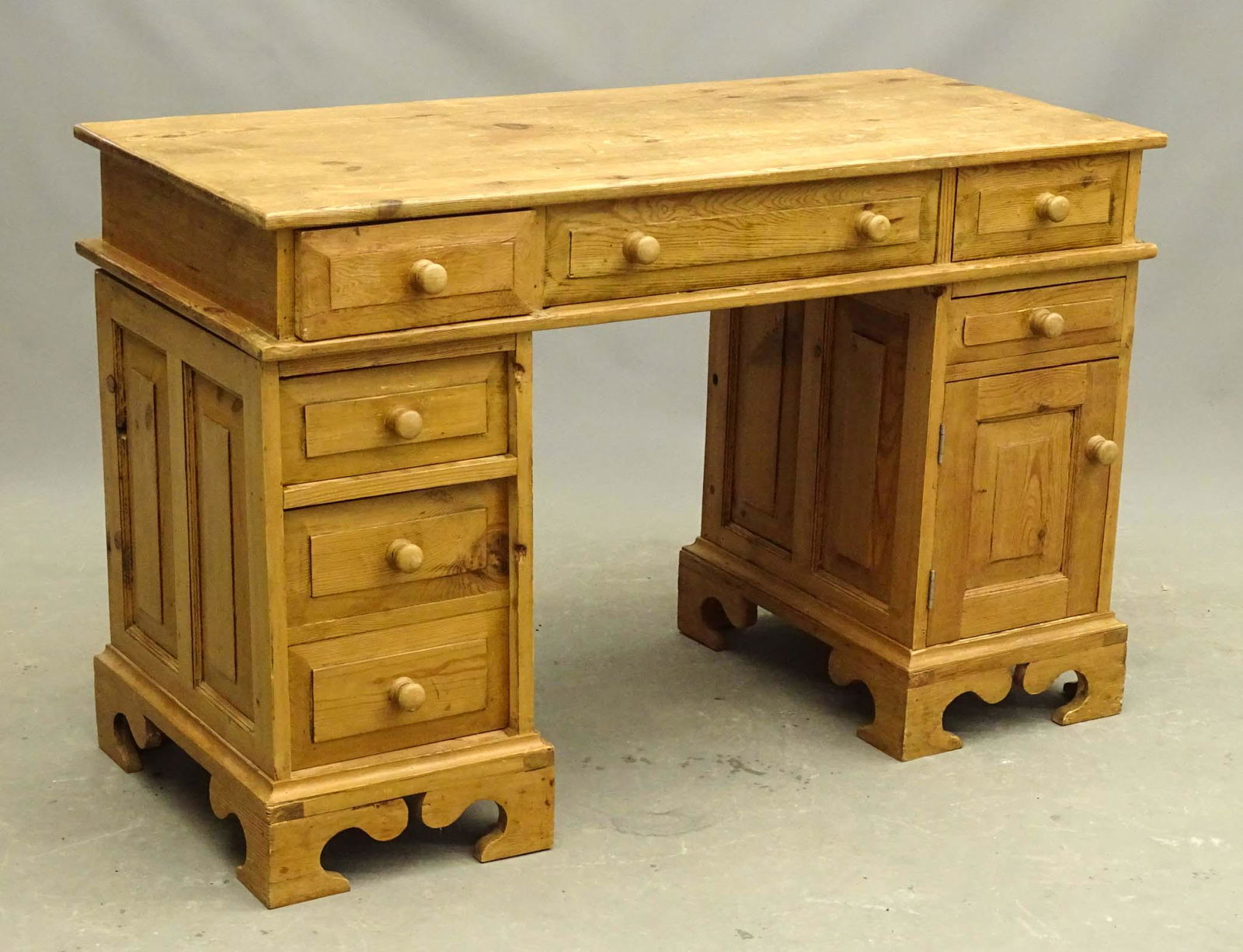 Pine Kneehole Desk (1 of 4)