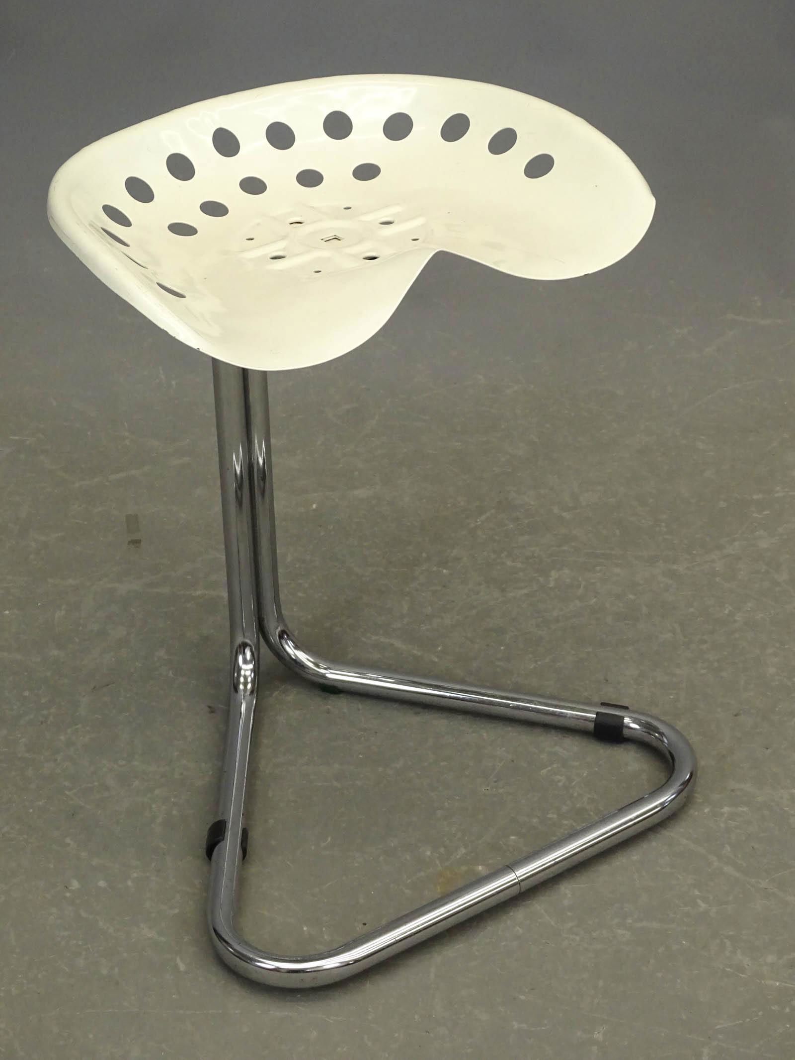 Rodney Kinsman T-7 Tractor Seat Stool (1 of 3)