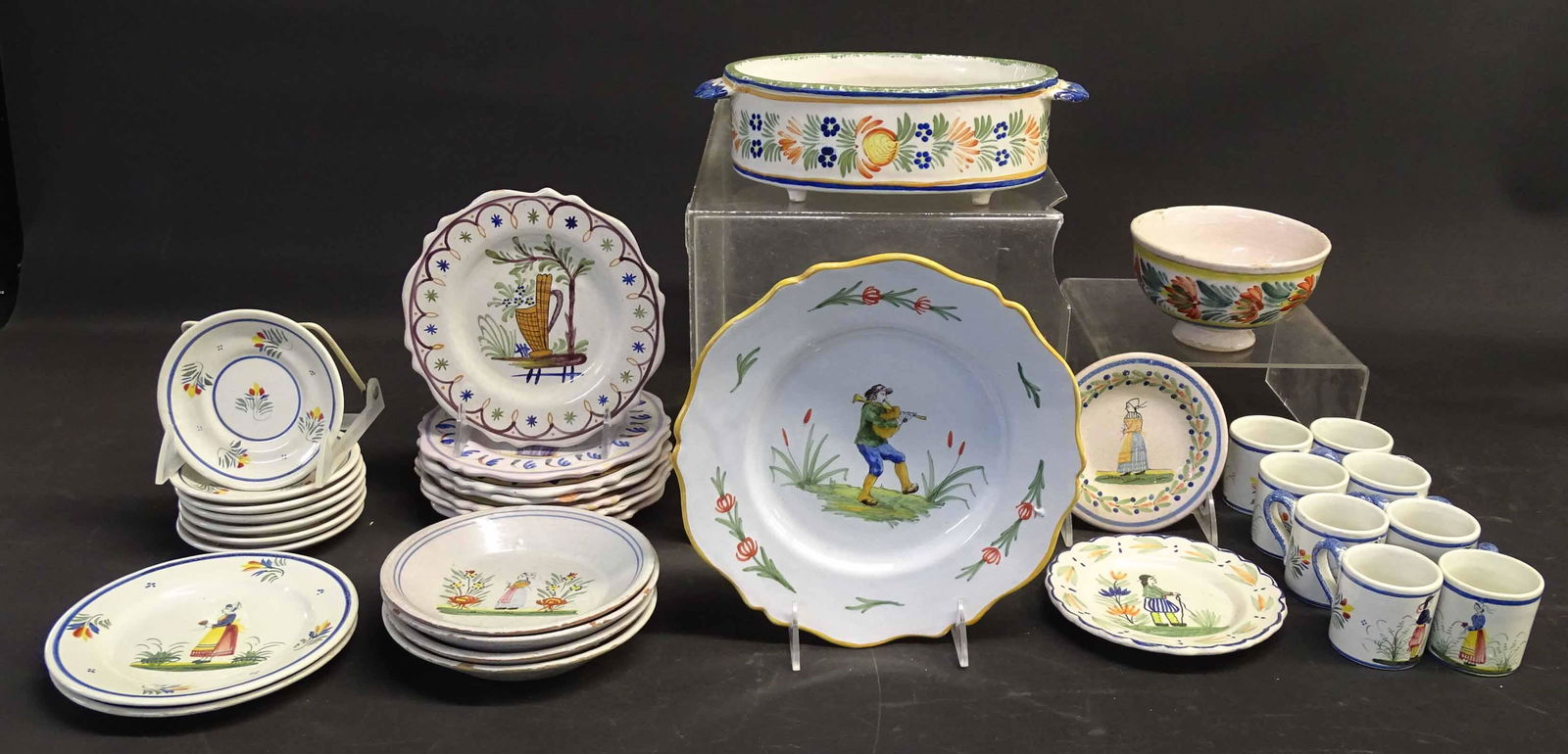 Quimper Lot (1 of 17)