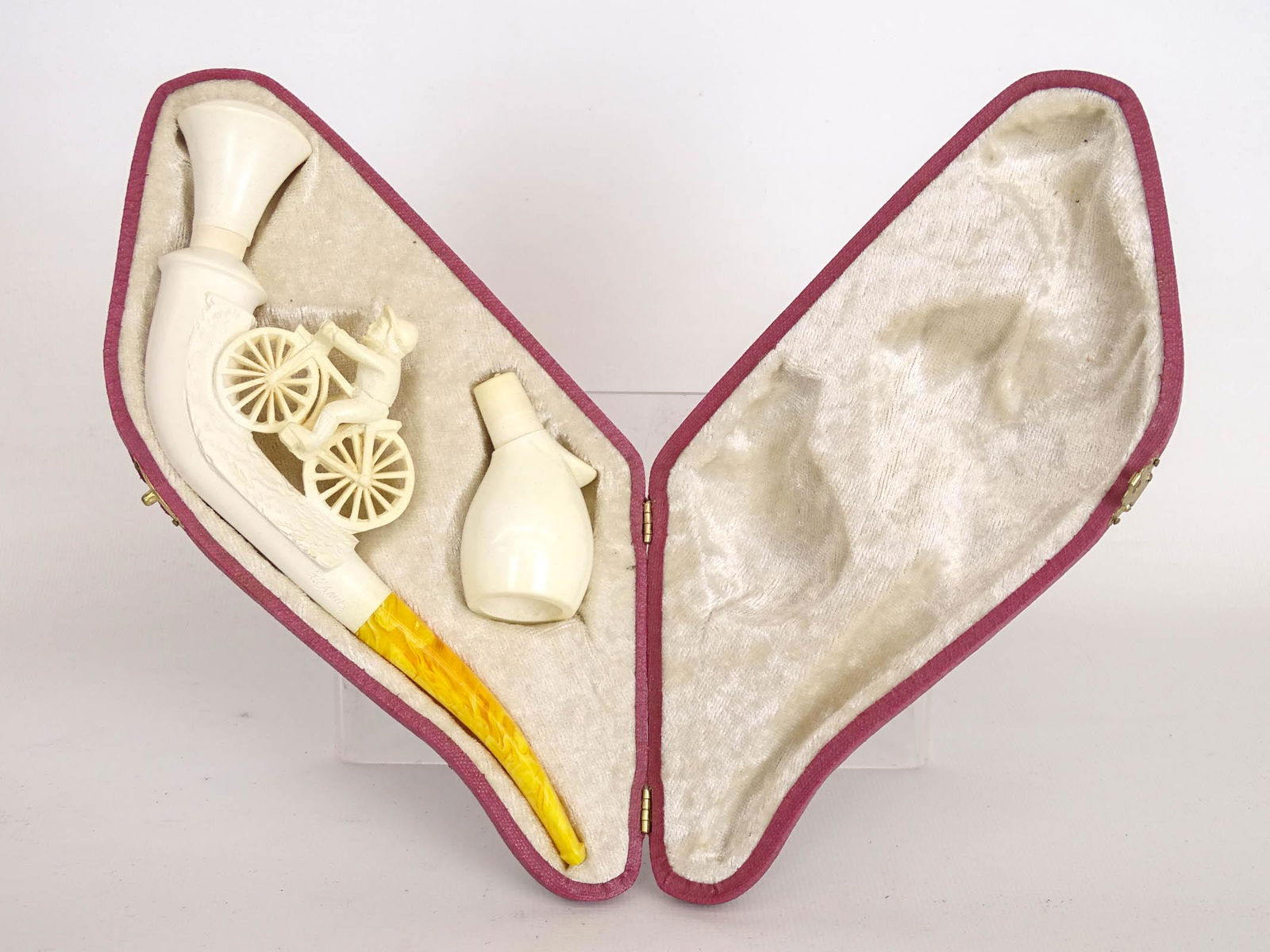 Meerschaum Pipe with Boneshaker (1 of 7)