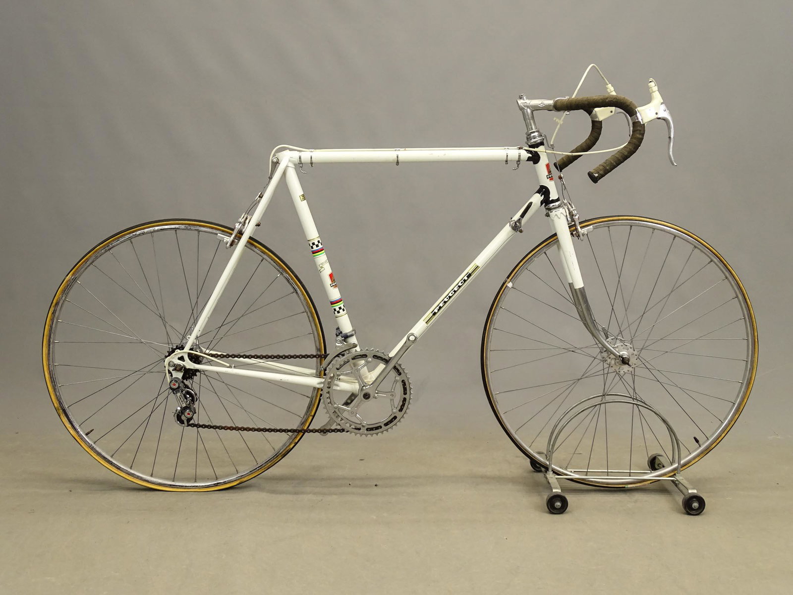 Peugot Men's Bicycle: Peugot 22 1/2" men's bicycle. Simplex accessories. Serial number 1758272. No saddle or pedals. 10 speed. Good condition. From the collection of award winning actor Anthony LaPaglia.