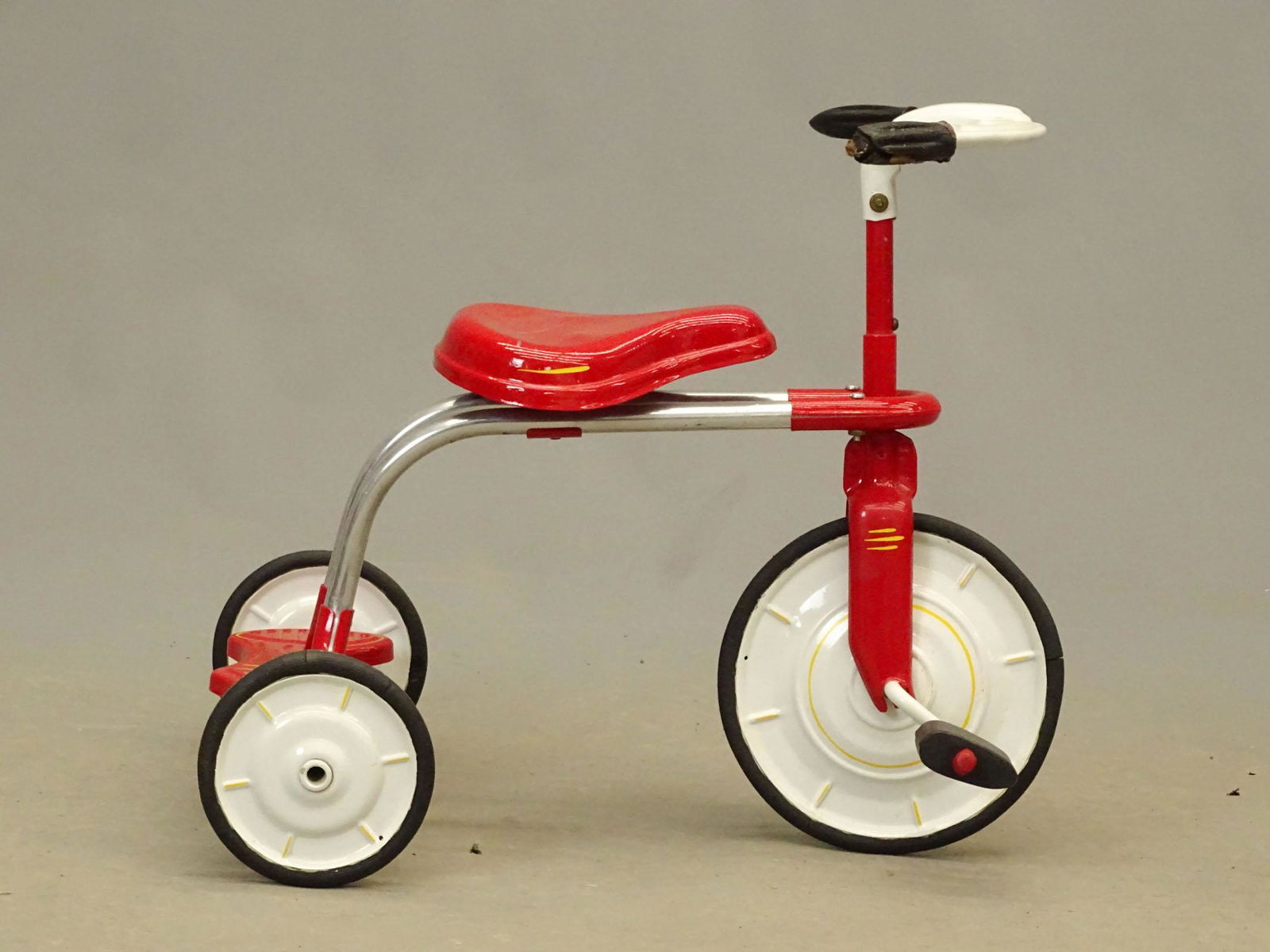 Early Child's Tricycle (1 of 5)
