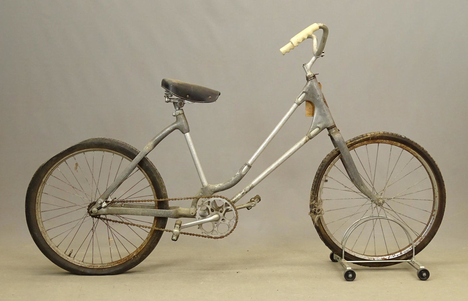 C. 1940's Wards Hawthorne Female Bicycle: C. 1940's Wards Hawthorne female bicycle. 19" frame. As found.