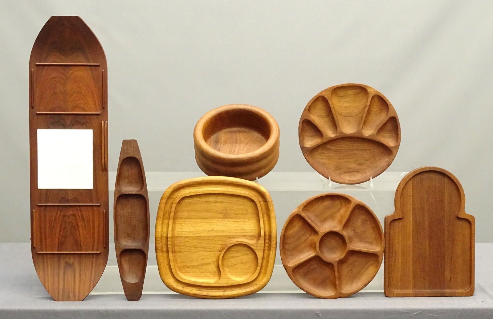 Mid Century Woodenware Lot (1 of 7)