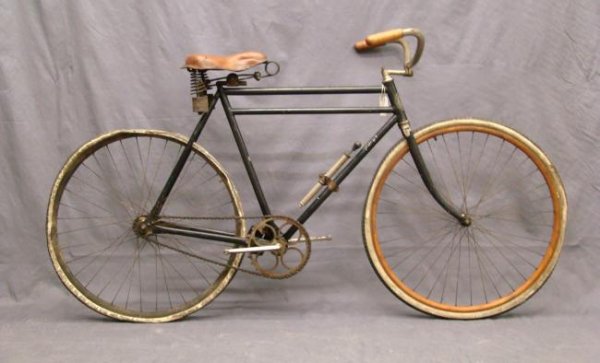 C. 1915-1920 "Hearsey Special" Bicycle: C. 1915-1920 "Hearsey Special" pneumatic safety bicycle, mfg. by Hearsey Willis Co., Indianapolis Ind. Note: Military type frame. Mussy-Bar Stem Mfg. by SCF Co., Toledo. Retains air pump. Good conditi