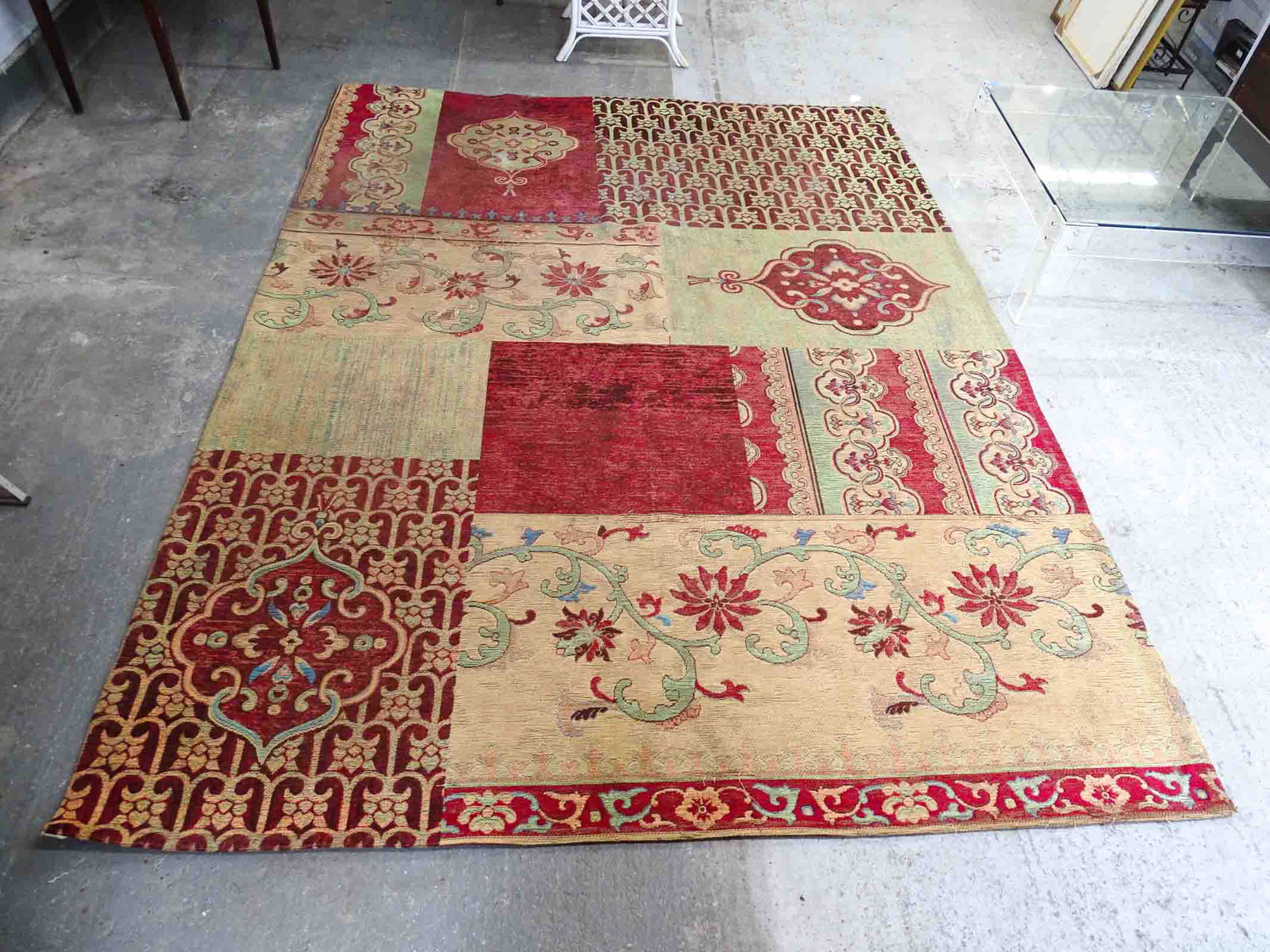 Roomsize Decorative Rug (1 of 4)