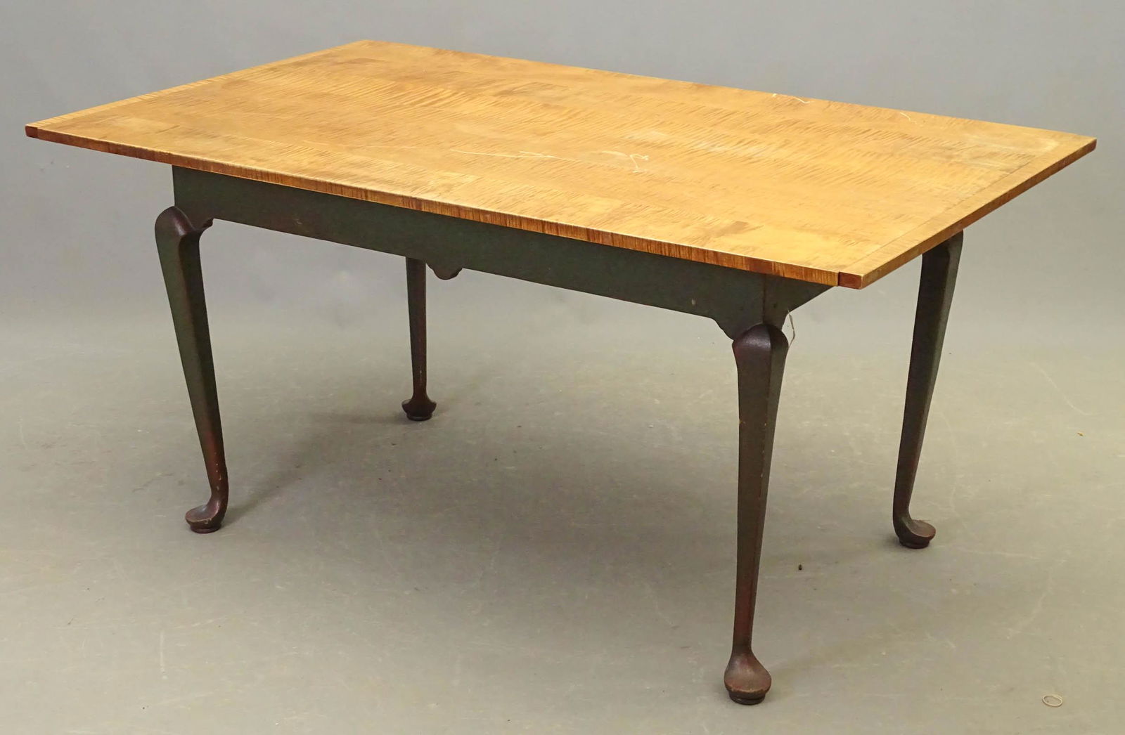 Queen Anne Style Dining Table (1 of 6)