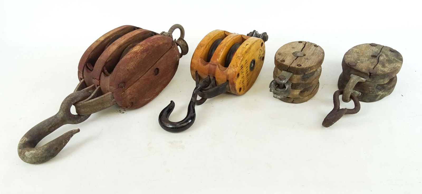 Lot (4) Block & Tackles (1 of 5)