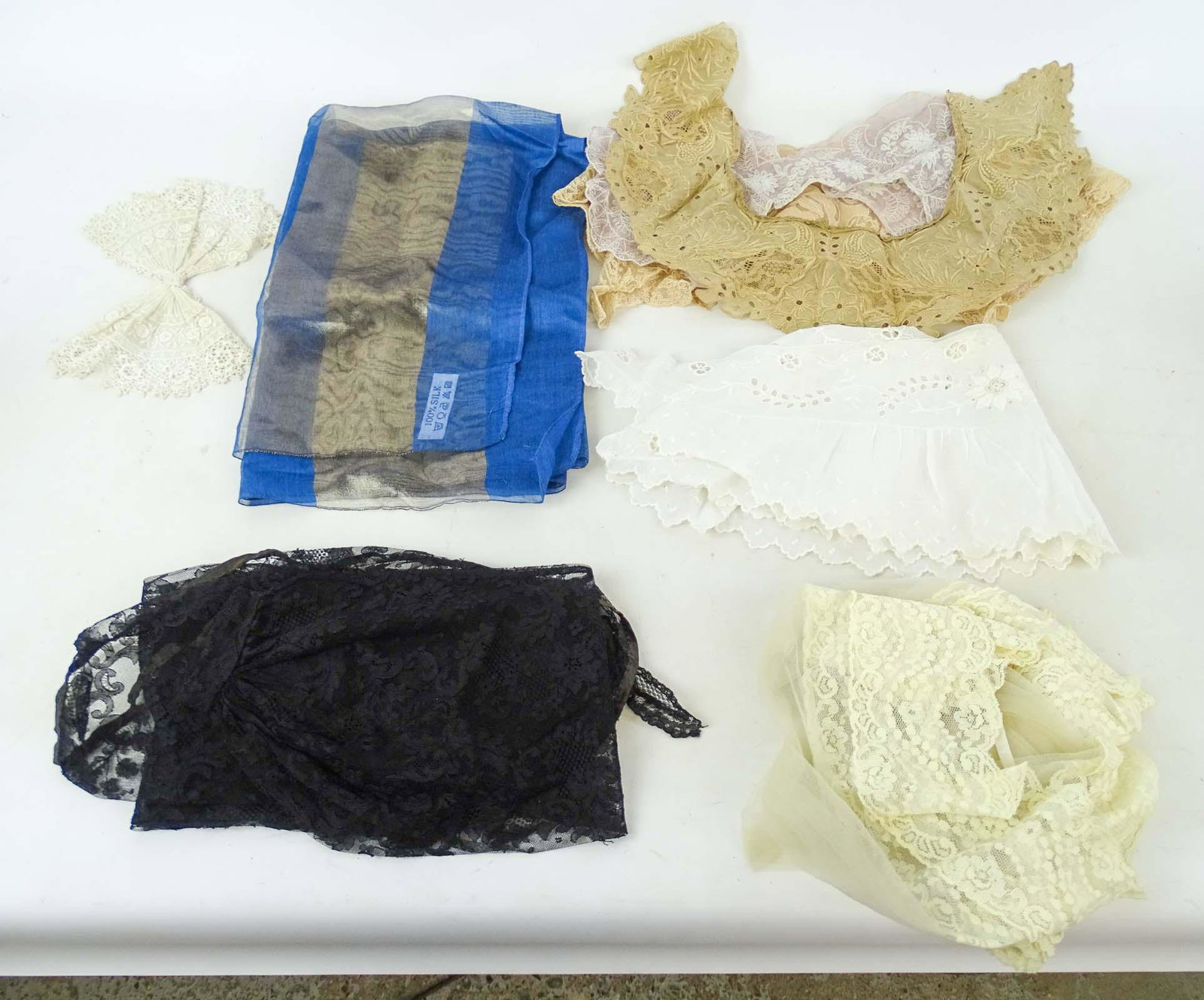 Textile Lot: Lot including Victorian lace collars, black lace mantilla, black lace element, Edwardian wedding veil, scarf.