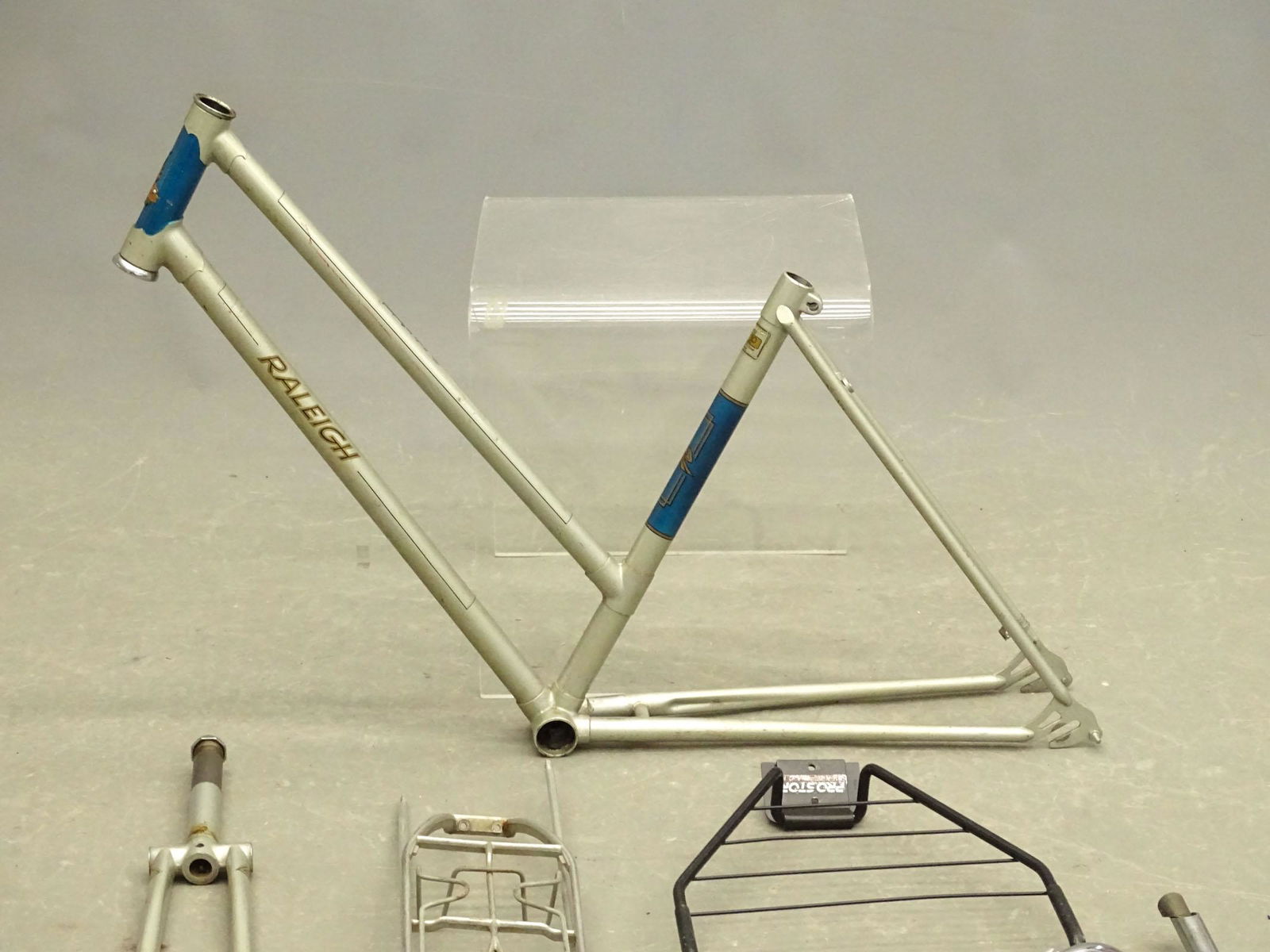 Raleigh Bicycle Frame (1 of 8)