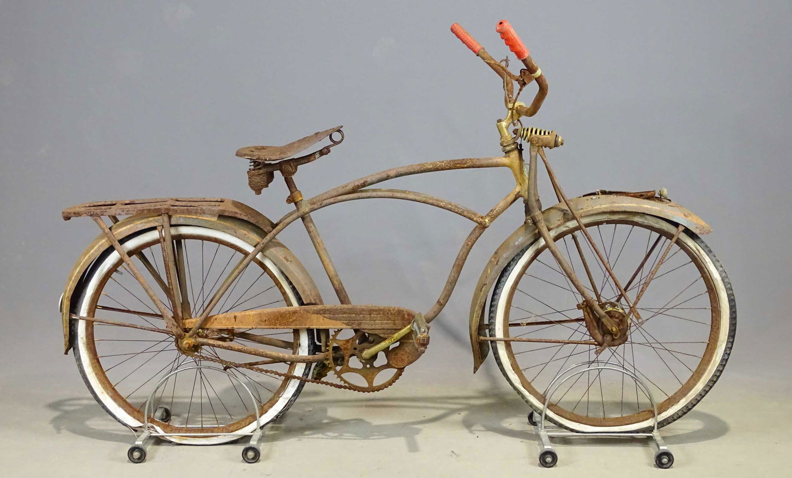 Schwinn Balloon Era Bicycle: Schwinn Balloon era bicycle with springer fork, front drum brake. As found.