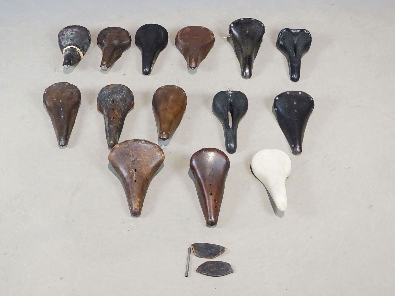Bicycle Saddle Lot (1 of 7)
