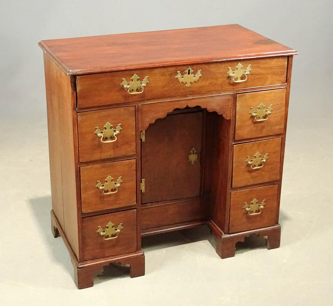 18th c. Boston Kneehole Desk (1 of 5)