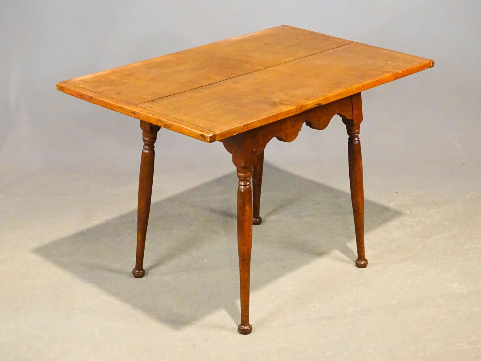 18th c. Tavern Table (1 of 4)