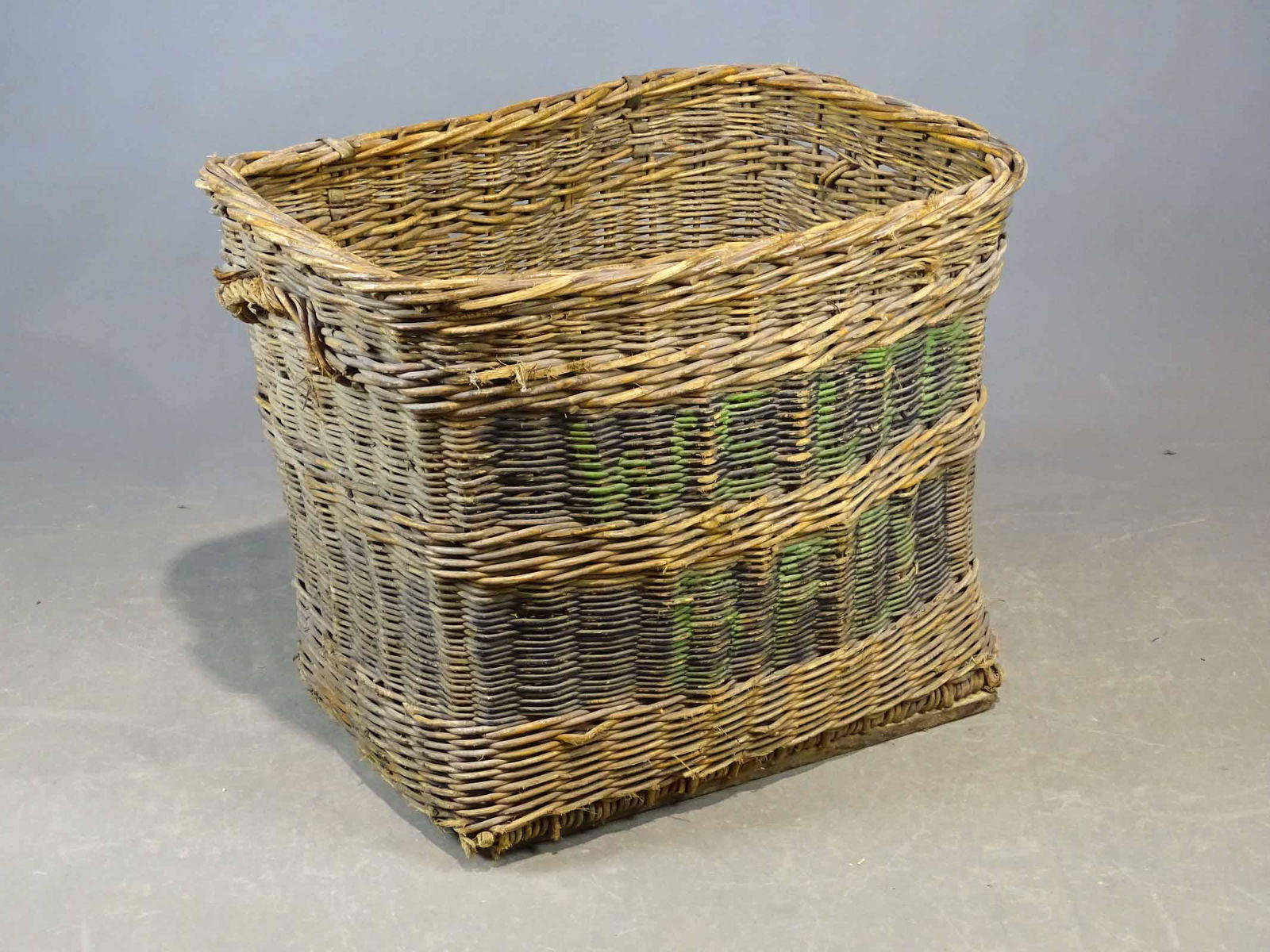 Laundry Basket (1 of 3)