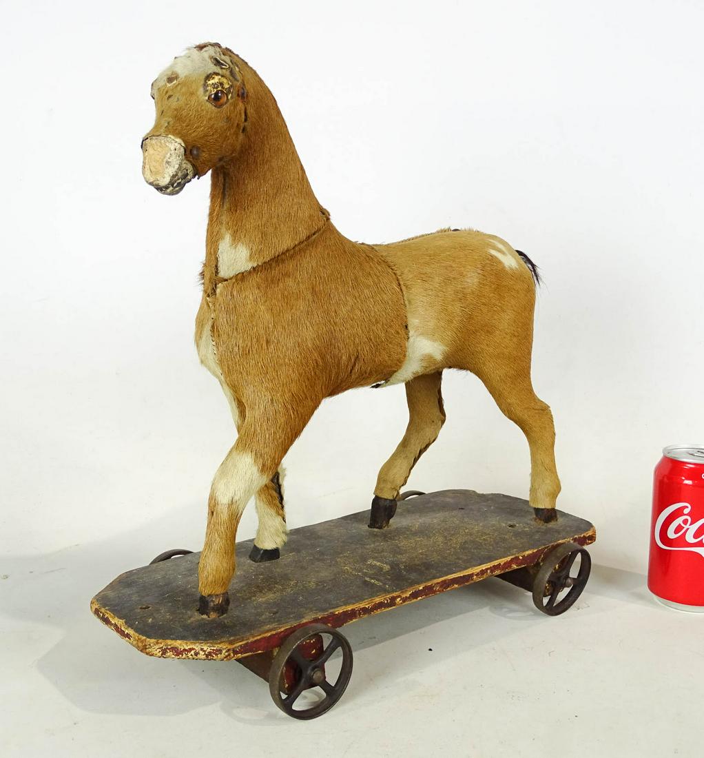Early Horse Pull Toy (1 of 5)