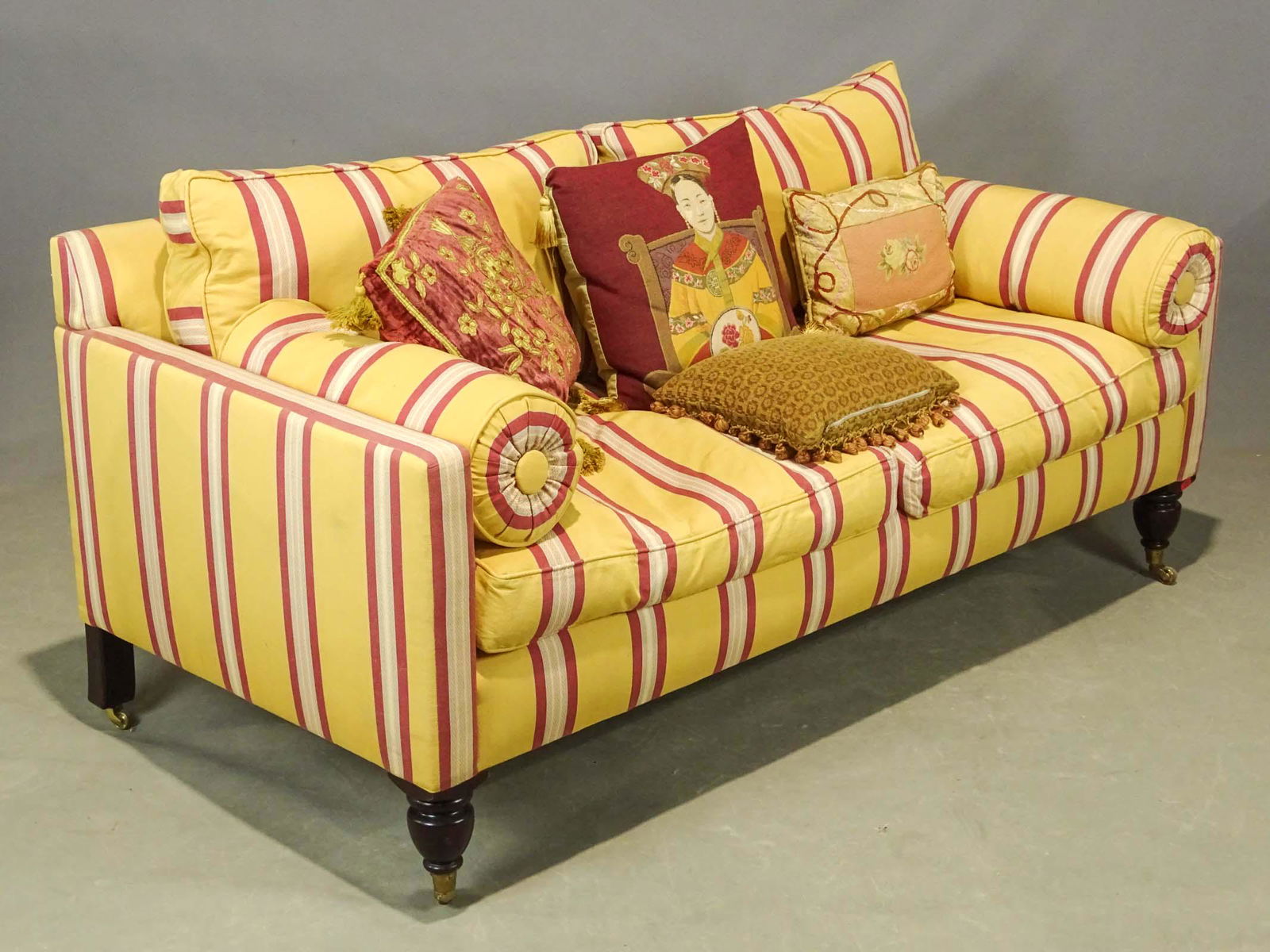 High Quality Sofa (1 of 4)