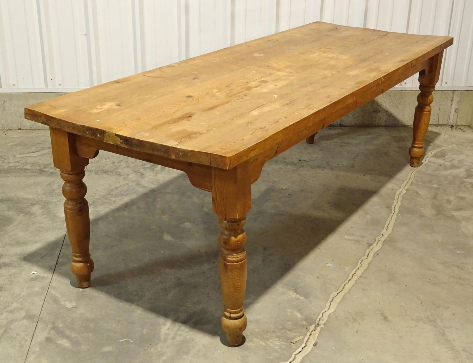 Pine Farm Table (1 of 4)