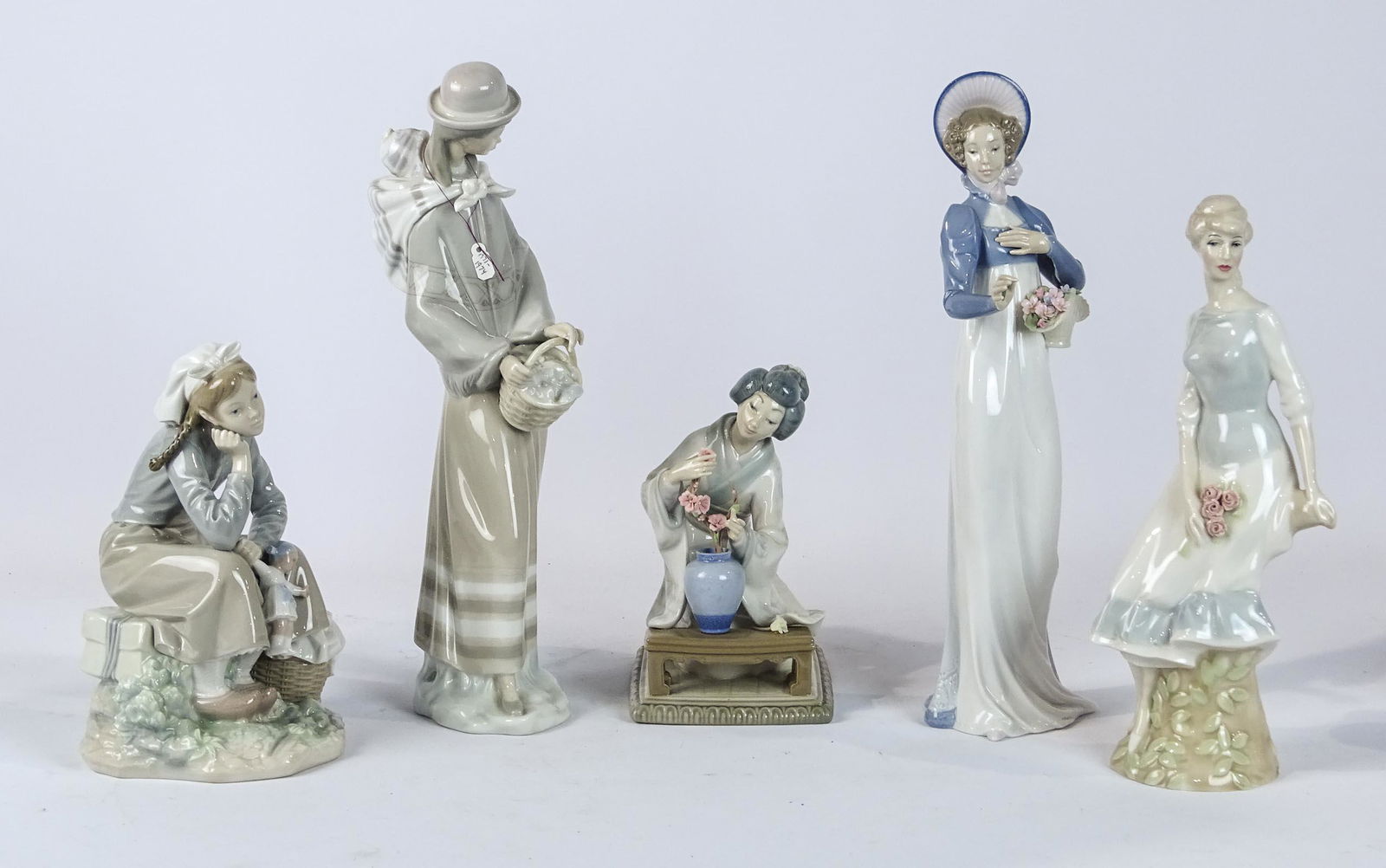 Lladro Figurines (1 of 6)
