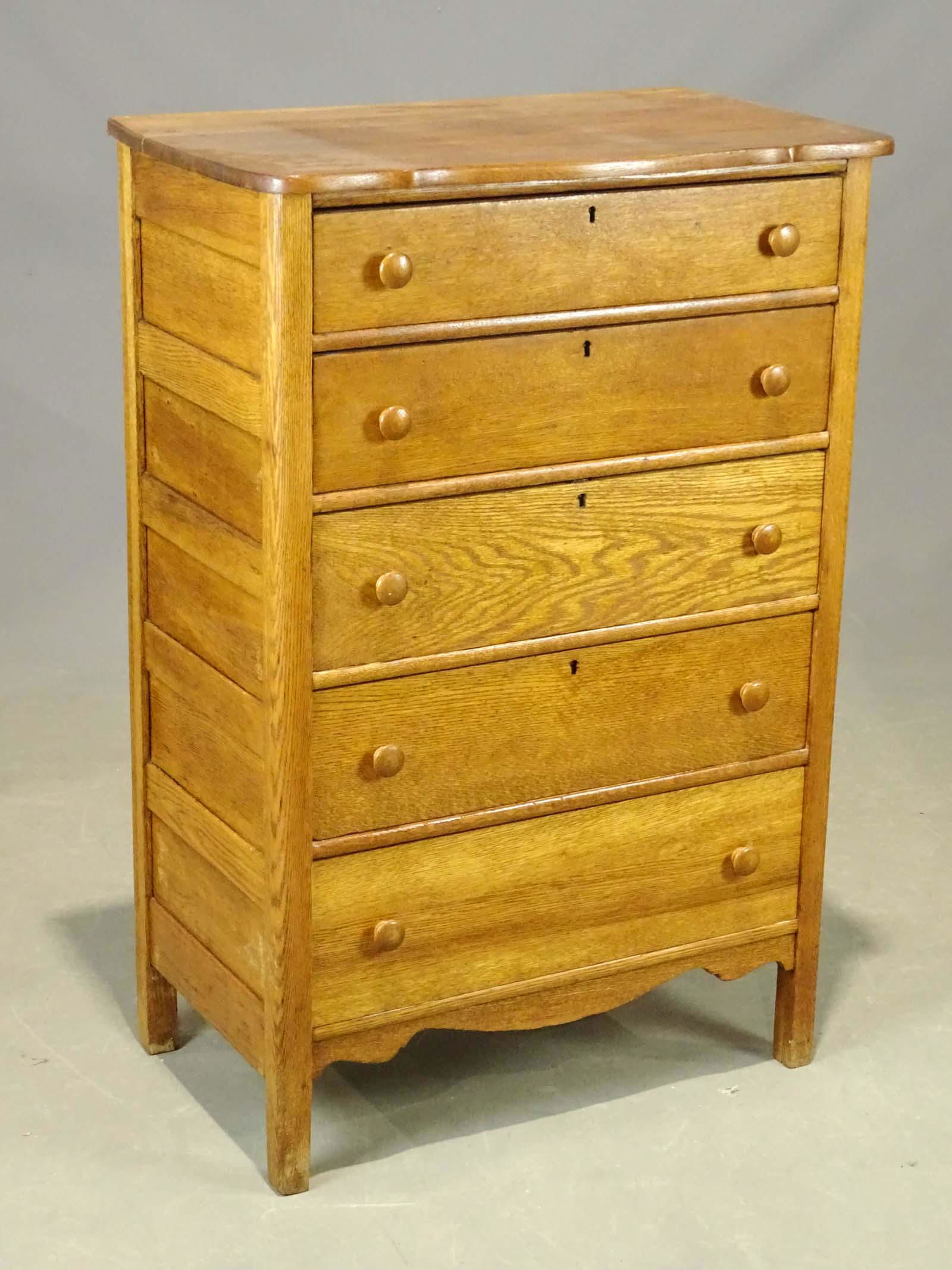 Oak Chest of Drawers (1 of 4)