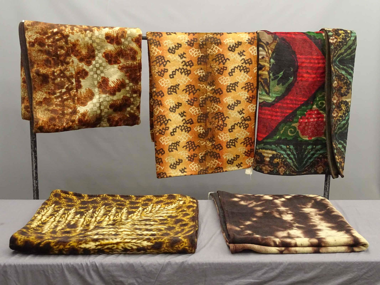 Lot of Lap Robes (1 of 8)