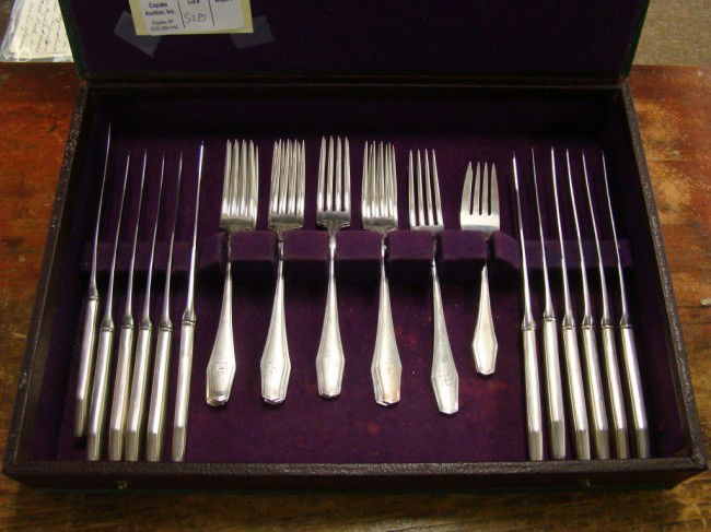 Sterling Silver Lot: Lot 26 pieces Alvin Baynard Banks & Bryan sterling silver flatwear. 499 Grams.