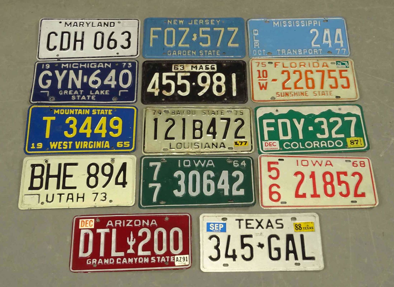 Vintage License Plates (1 of 6)