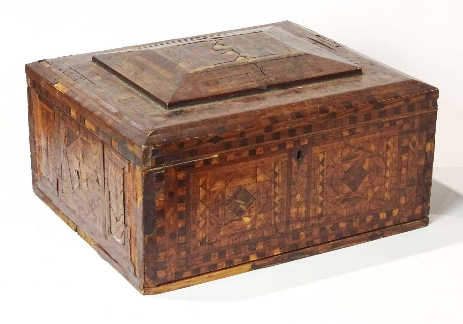 Folk Art Sewing Box (1 of 7)