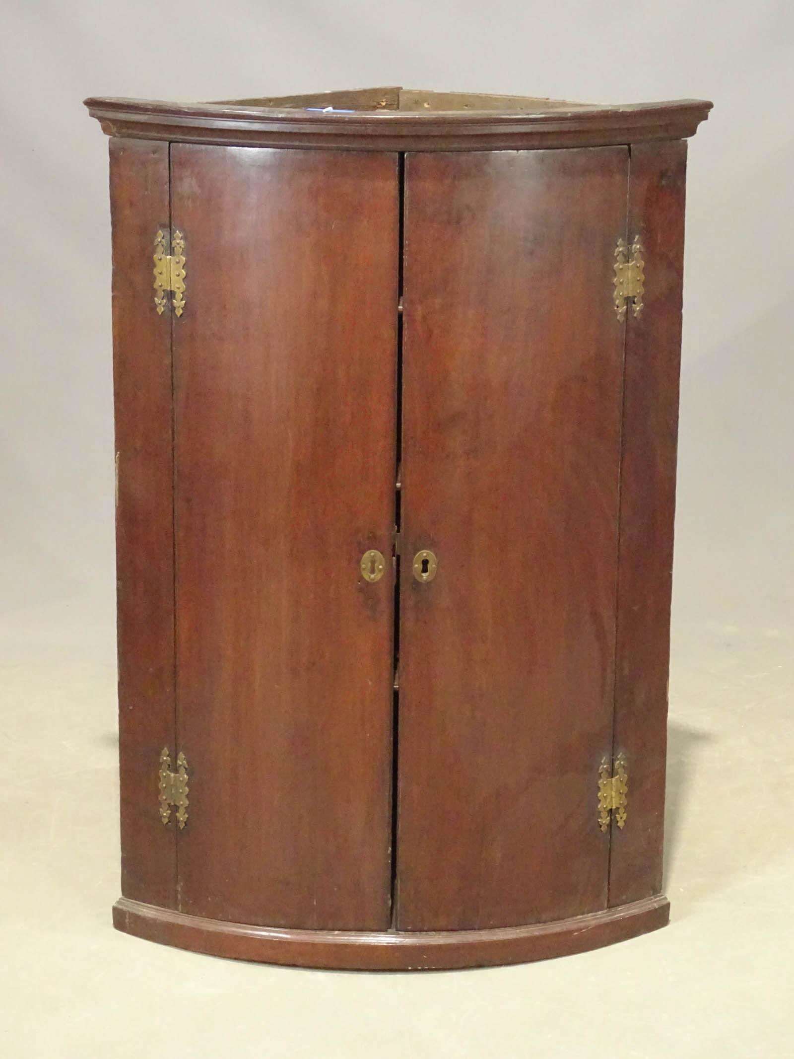 19th c. Mahogany Corner Cupboard (1 of 5)