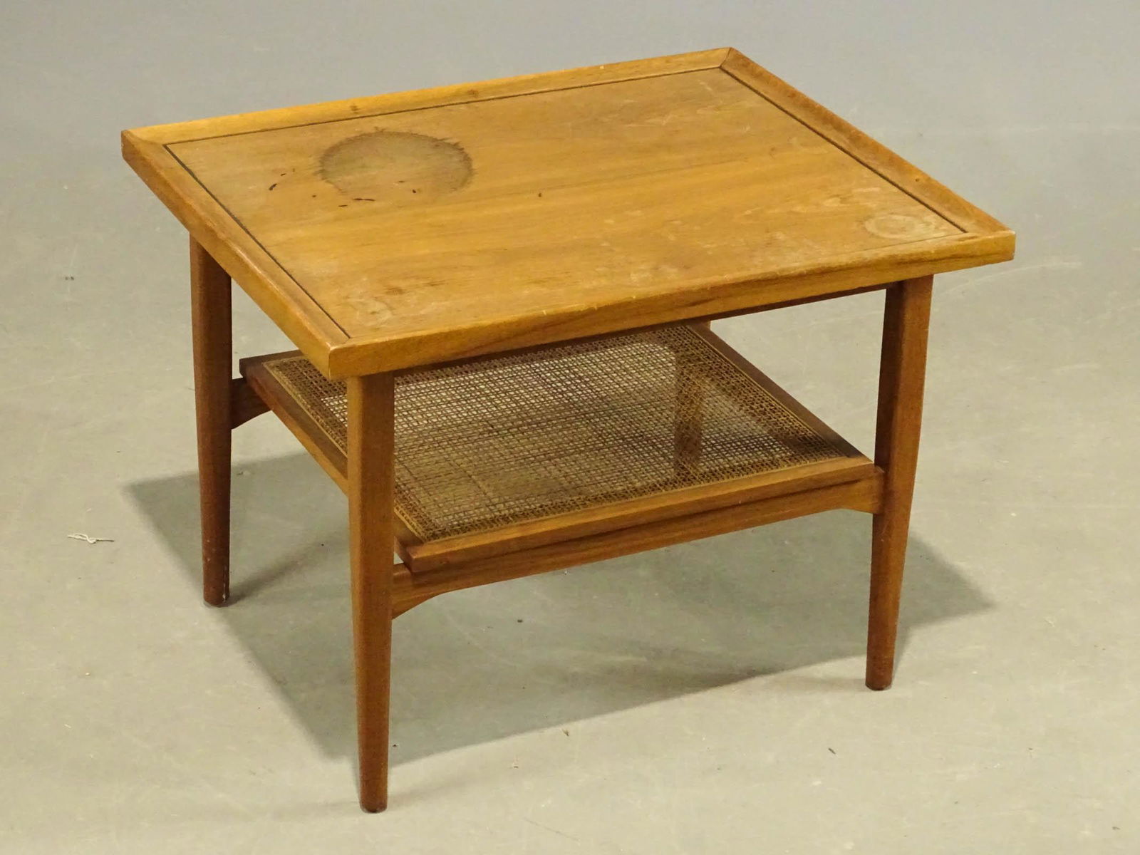 Drexel Side Table (1 of 3)