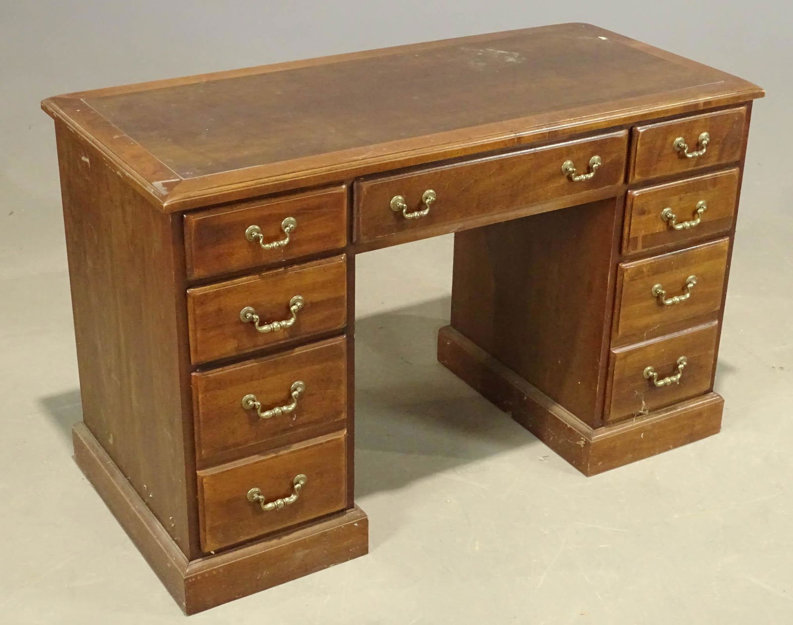 Flat Top Desk (1 of 4)