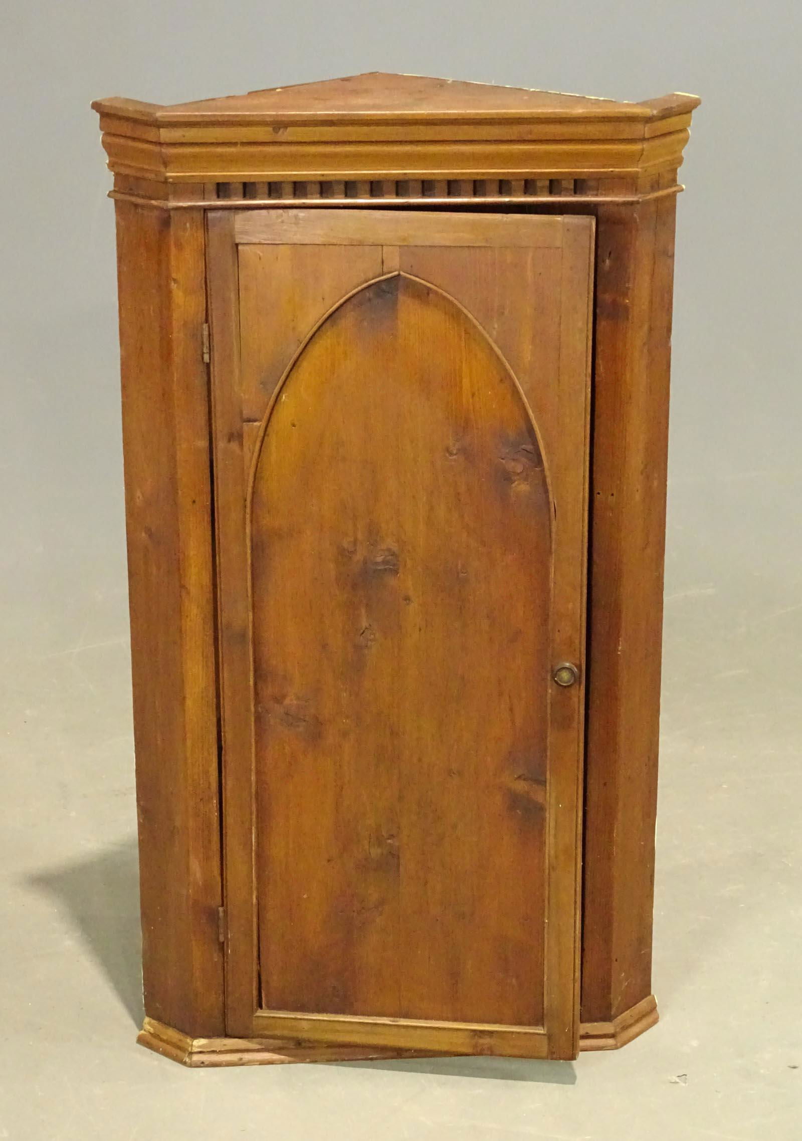 Hanging Corner Cupboard (1 of 5)