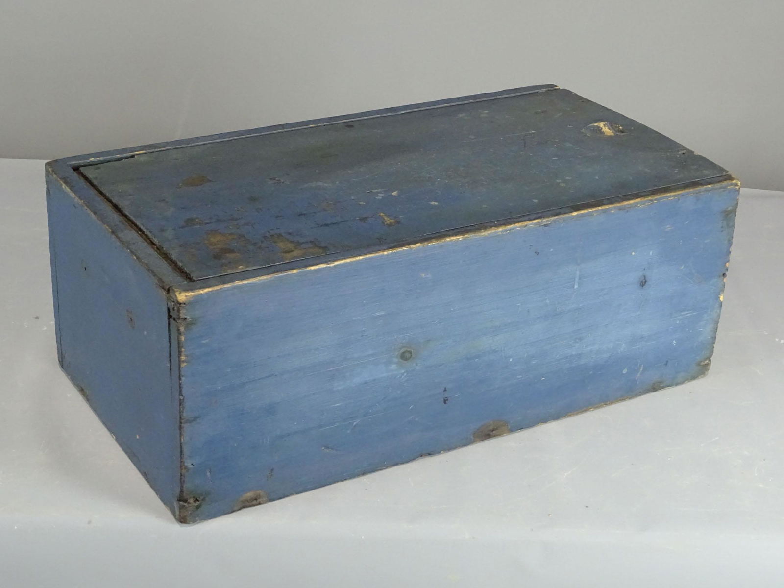 19th c. Slide Lid Box (1 of 3)