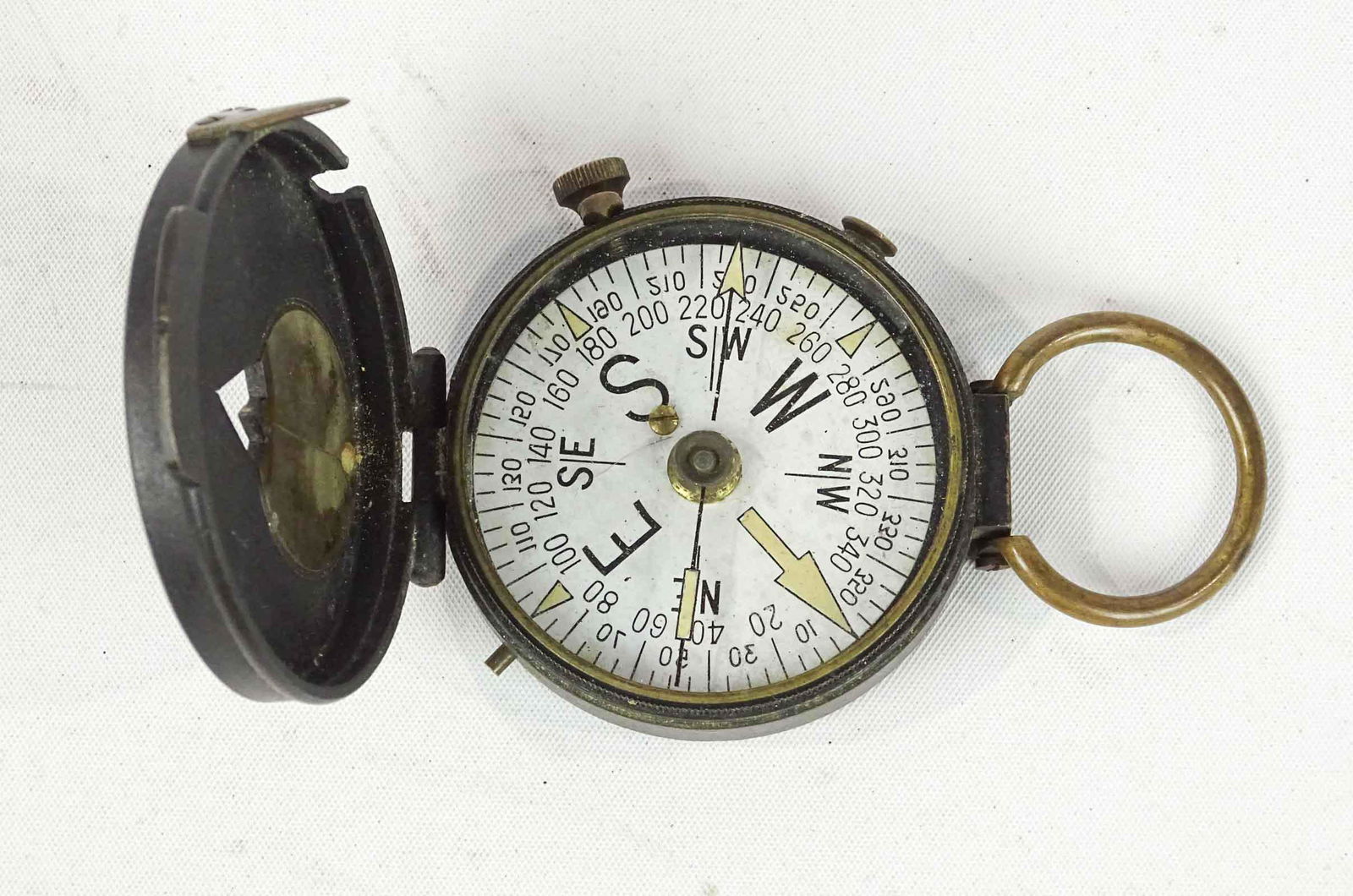 WWII Compass (1 of 5)