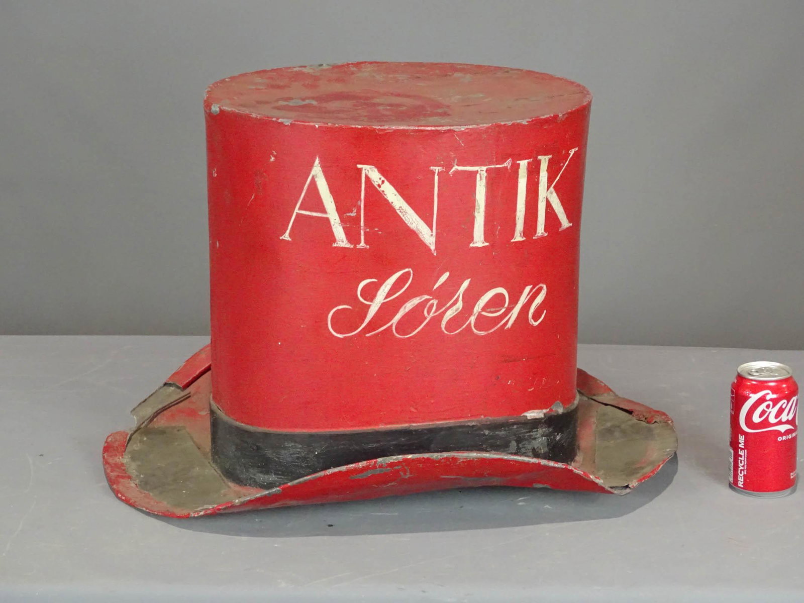 Top Hat Trade Sign (1 of 3)