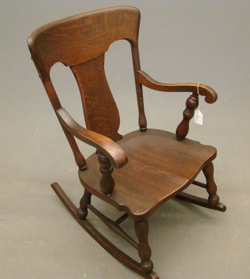 19th c. Victorian Oak Rocking Chair: 19th c. Victorian oak rocking chair. 17" Seat Ht. 37" Overall Ht.
