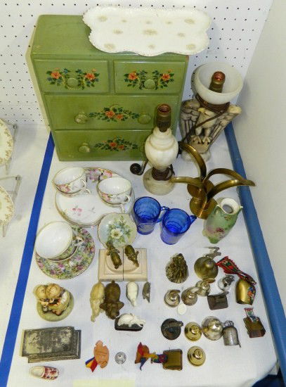 Misc. Lot: Misc. lot including Chintz "Summertime" tea cups and saucers, Hummel, Shirley Temple blue glasses etc.