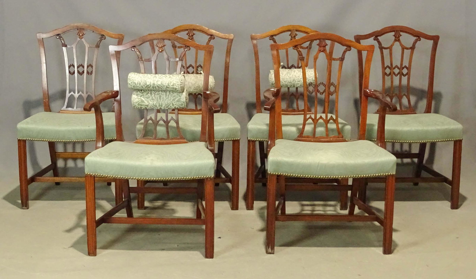 Set of (6) Dining Chairs: Set of (6) mahogany dining chairs. 18 1/2" seat Ht., 39" overall Ht.. One chair missing small carved element.