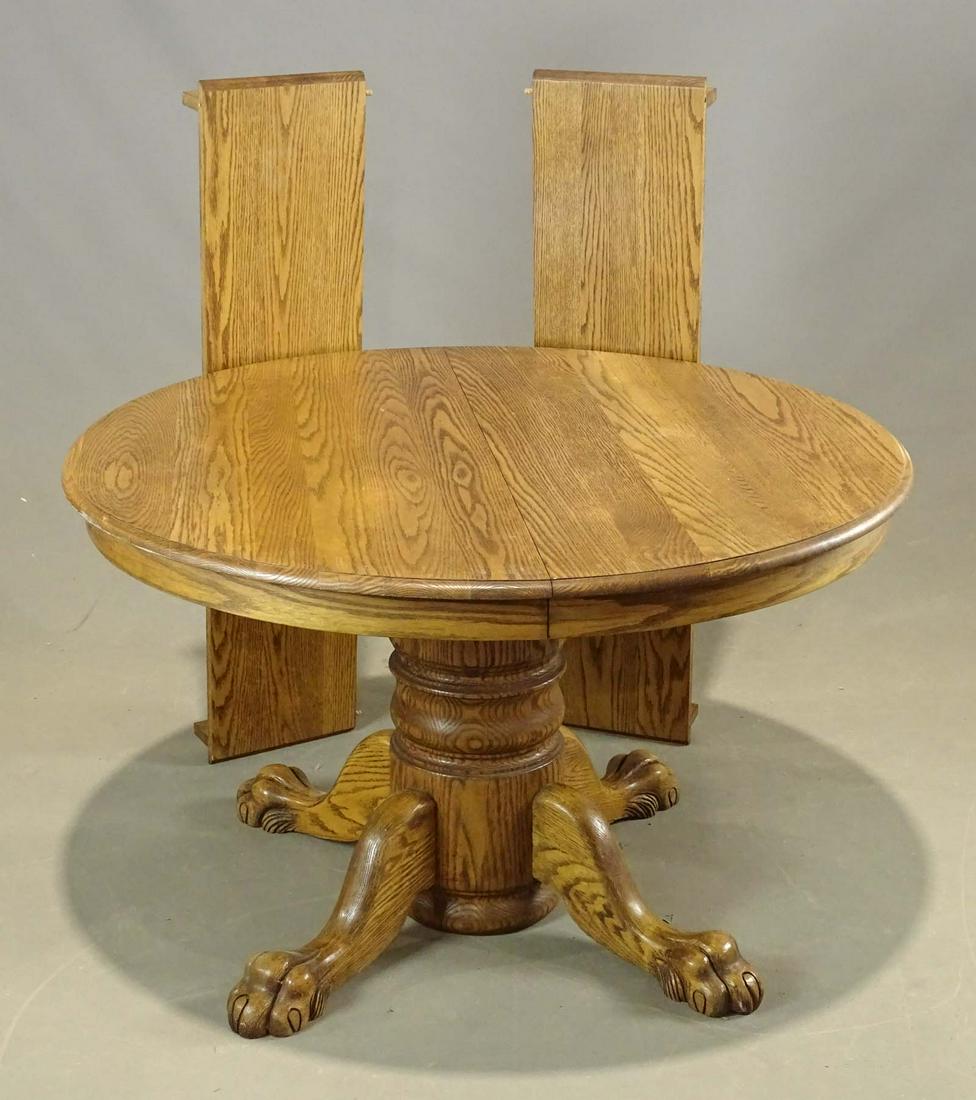 Round Oak Table (1 of 3)