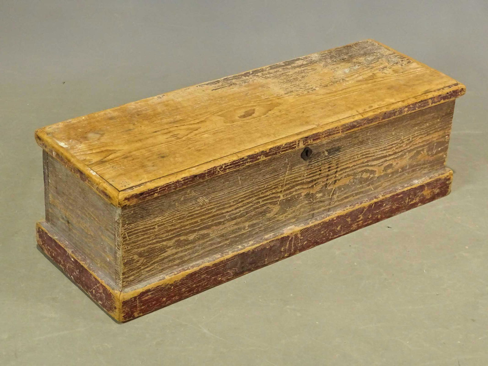 19th c. Trunk (1 of 5)