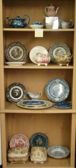 Misc. Lot: Misc. lot over 25 pcs. transferware, ironstone etc., includes platters, covered dishes, teapots etc., imperfections.