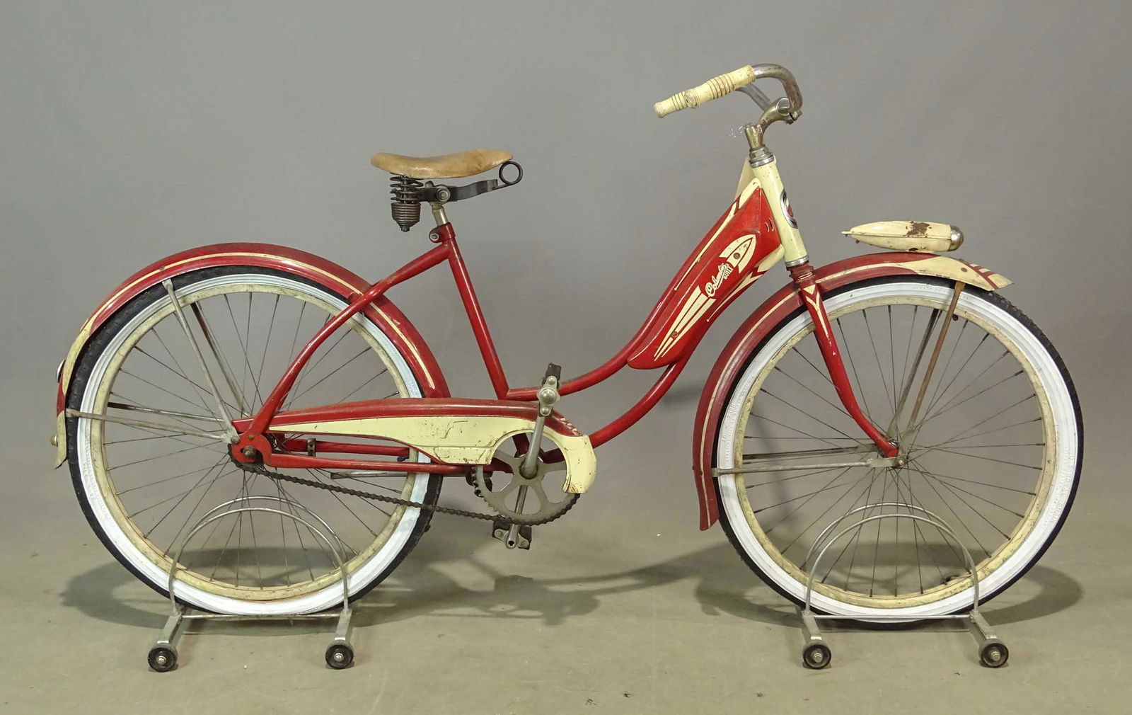 Columbia Balloon Tire Bicycle (1 of 6)