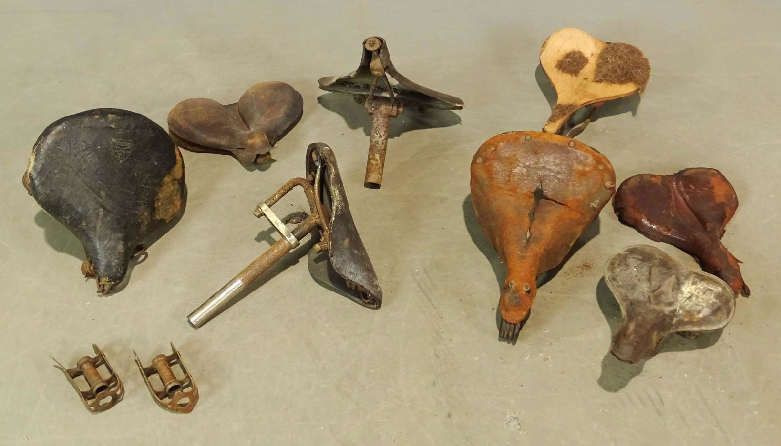 Bicycle Saddles (1 of 5)