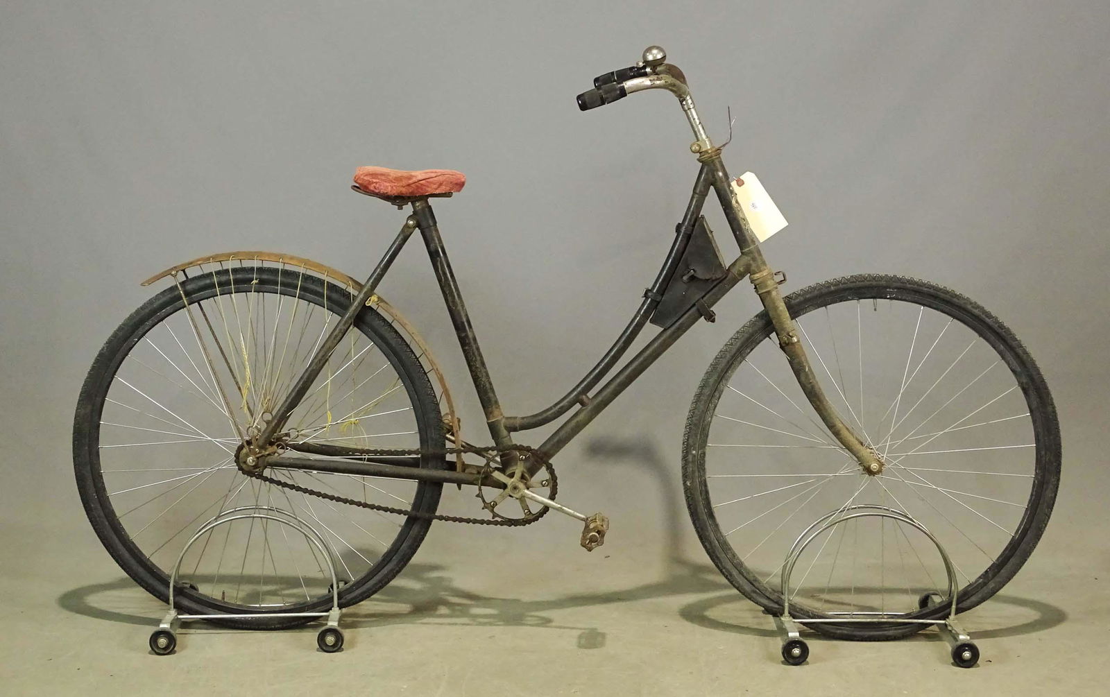 Eagle Pneumatic Safety Bicycle (1 of 5)