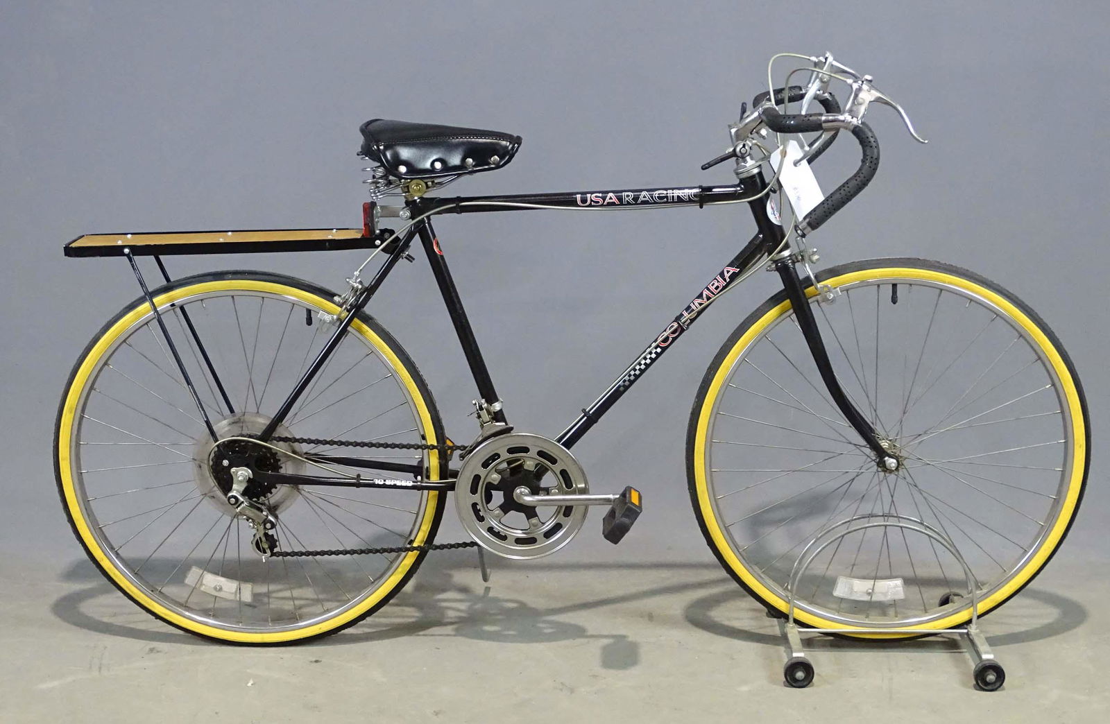 Columbia Racing Bicycle (1 of 7)